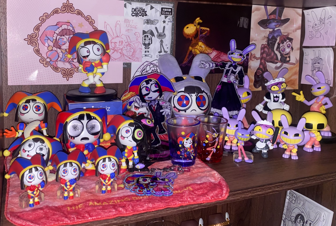 All my Jax & Pomni vinyl/plastic figures of 2026